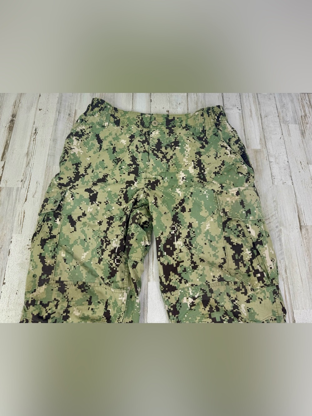 US Navy Pants Mens Medium Short Green NWU Type III Camo Cargo Seals Work Uniform - Picture 2 of 10